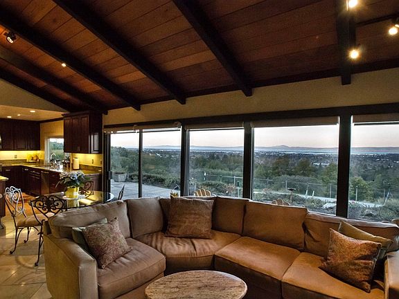 Spacious living room.