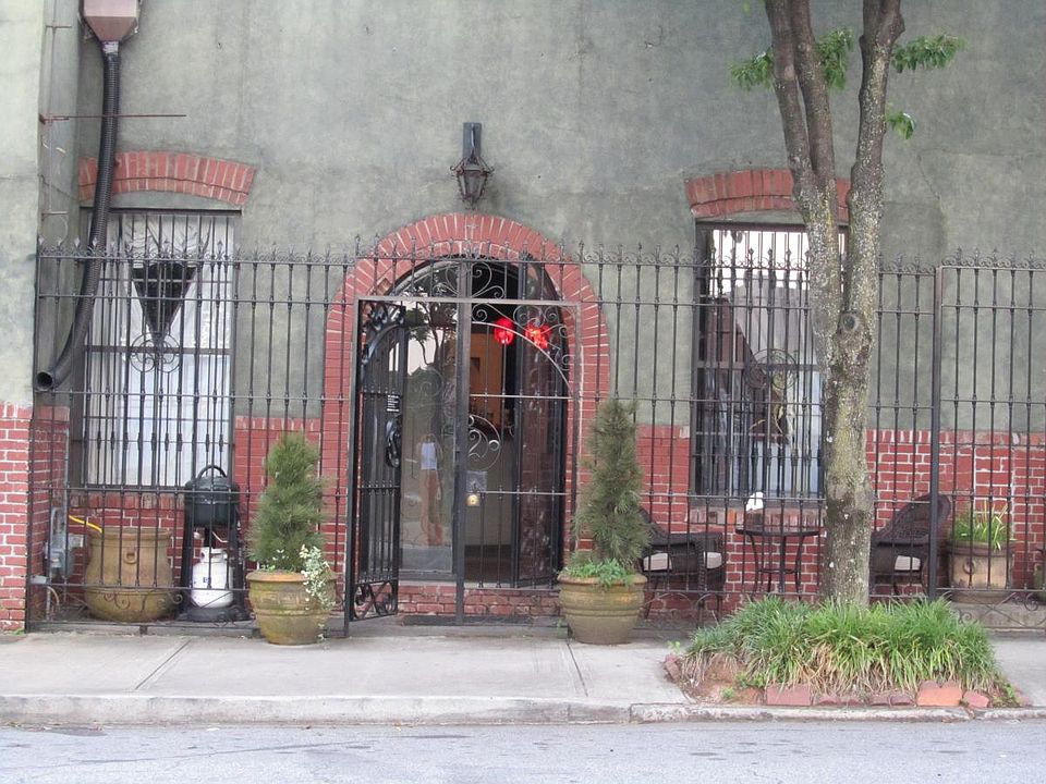 Private Entrance