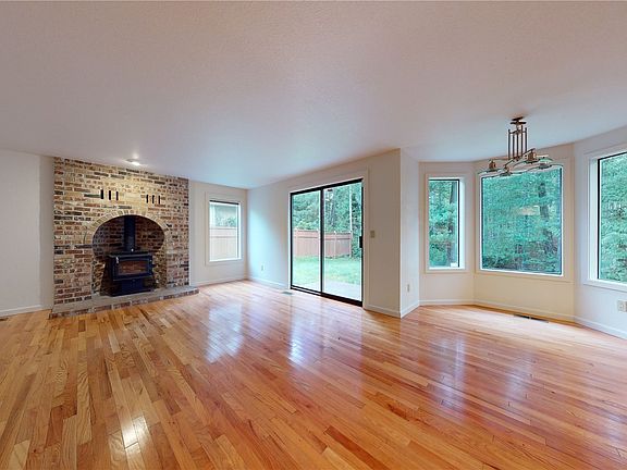 3rd image of 1958 NW Timberview Court