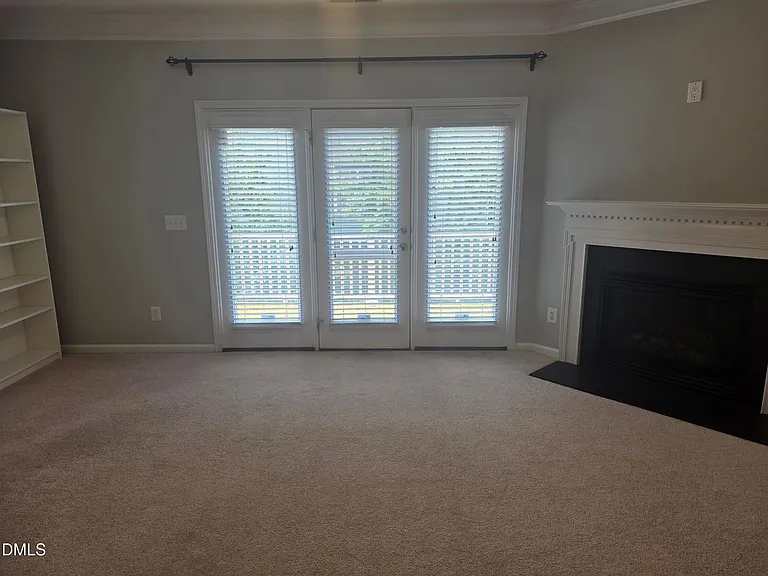 124 Braeside Ct — Photo 13