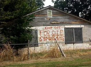 1022 Apache St, Chickasha, OK 73018