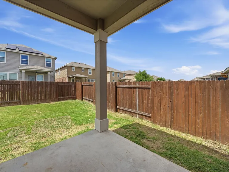 225 Danablu Dr — Photo 36