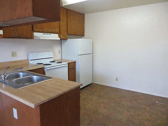 5th image of 344 Waverly Pl APT 6