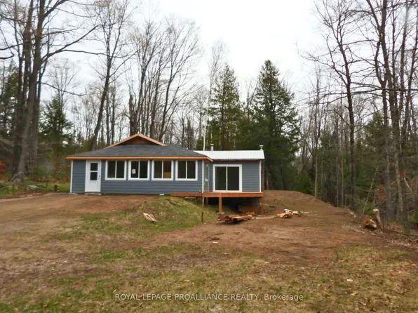 1049 South Rd, North Frontenac, ON K0H 1K0