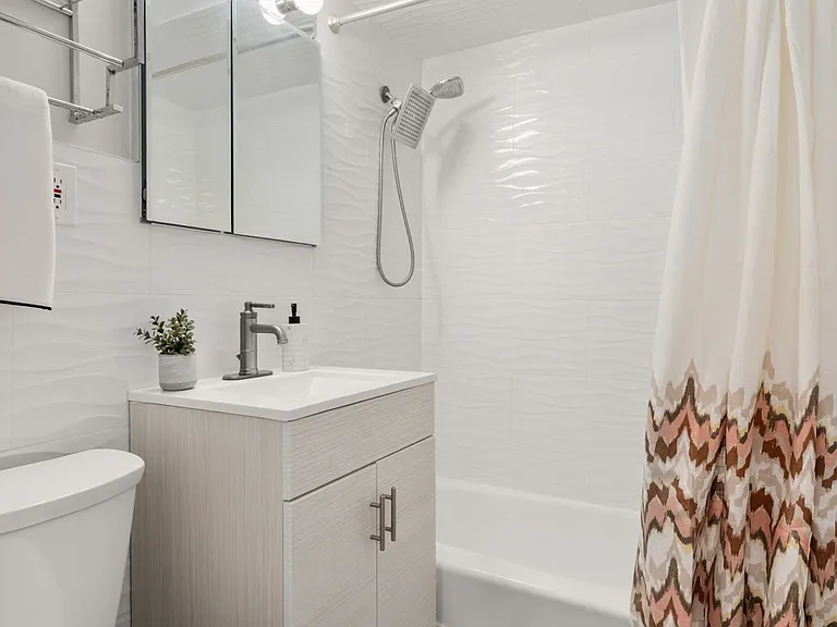 205 Kent St #50 — Photo 7