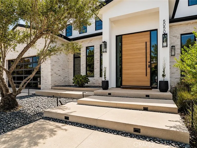 5050 Arundel Dr — Photo 55