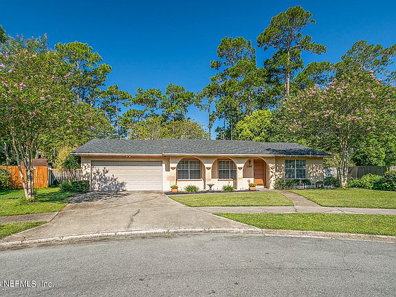 3rd image of 4984 PINE CONE Court
