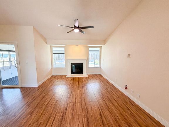 3rd image of 3740 Blackfoot Way