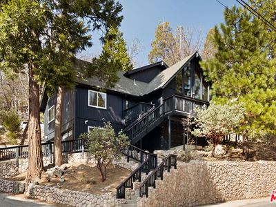 320 Pioneer Rd, Lake Arrowhead, CA, 92352