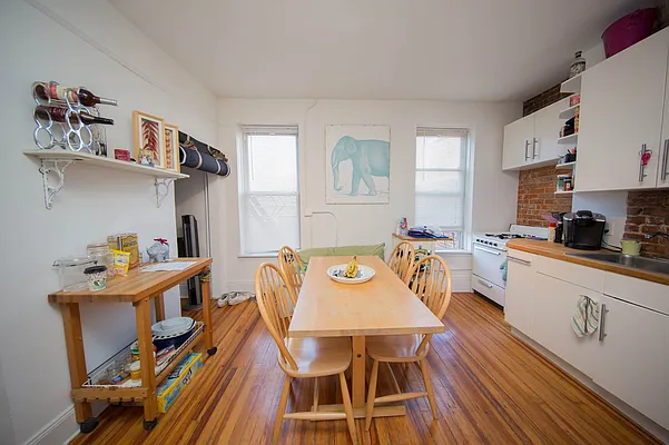 Rented by Avenue Sotheby's International Realty | media 16