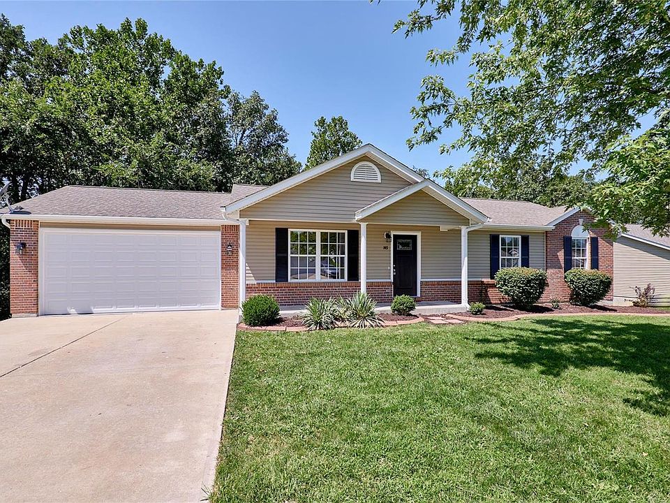 1st image of 145 Parkway Dr