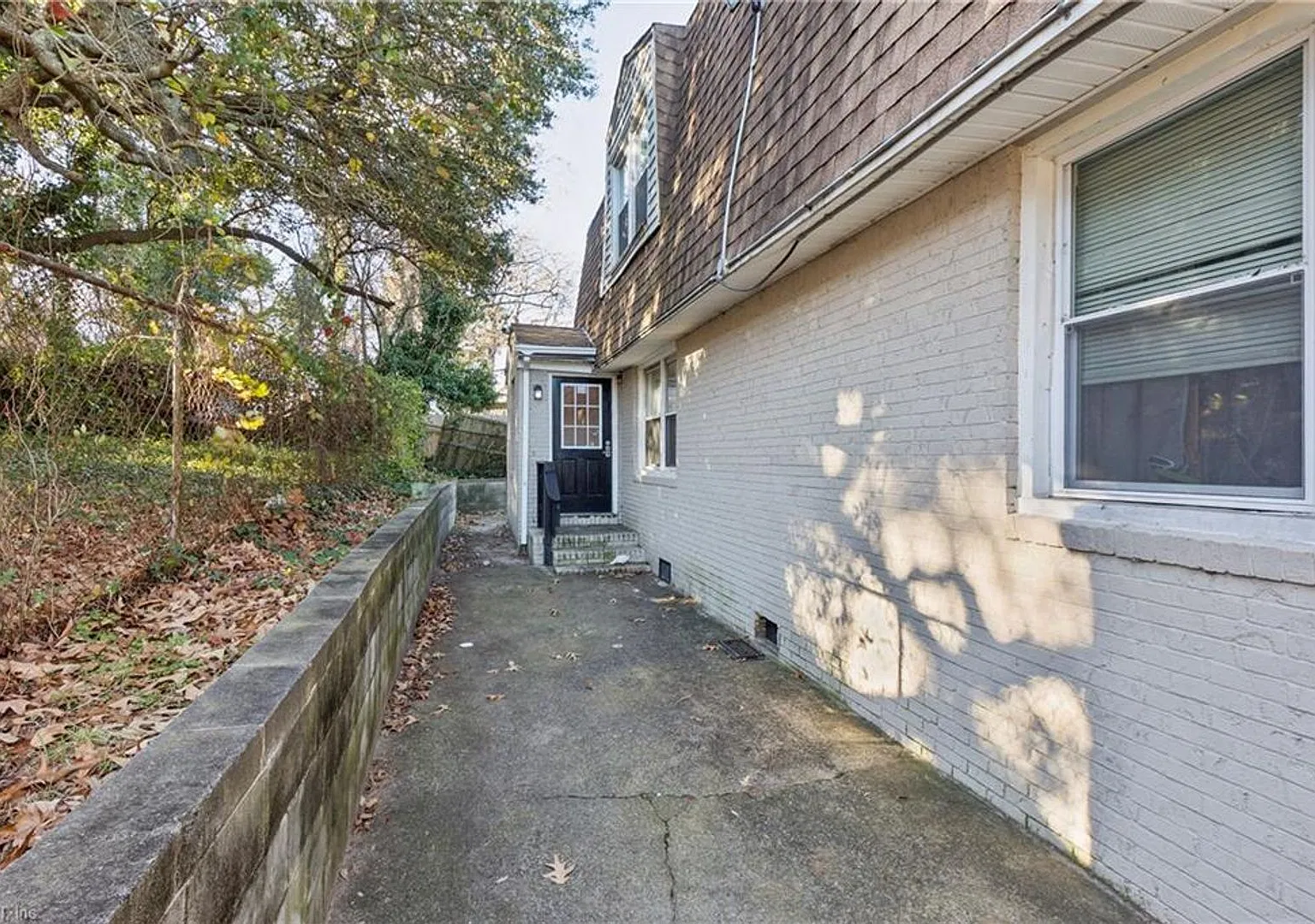 1005 Hillside Avenue — Photo 4