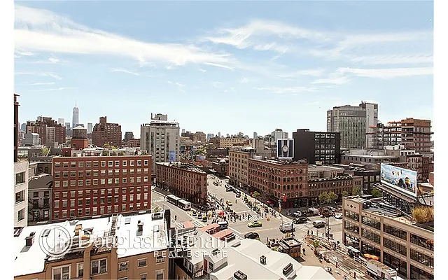 Rented by Douglas Elliman | media 38