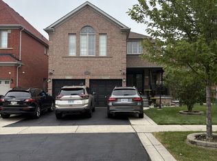 3397 Destination Dr, Mississauga, ON L5M 7W6