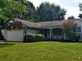 5218 Longton Rd, Lyndhurst, OH 44124