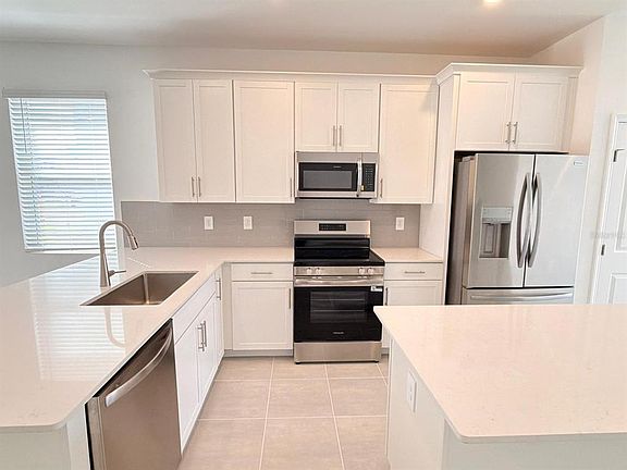 5th image of 5541 Fiona Ln
