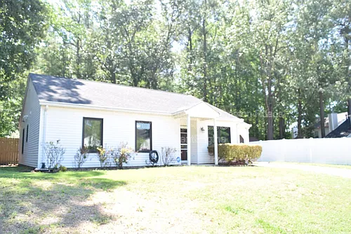 826 Maywood Cir Photo 1