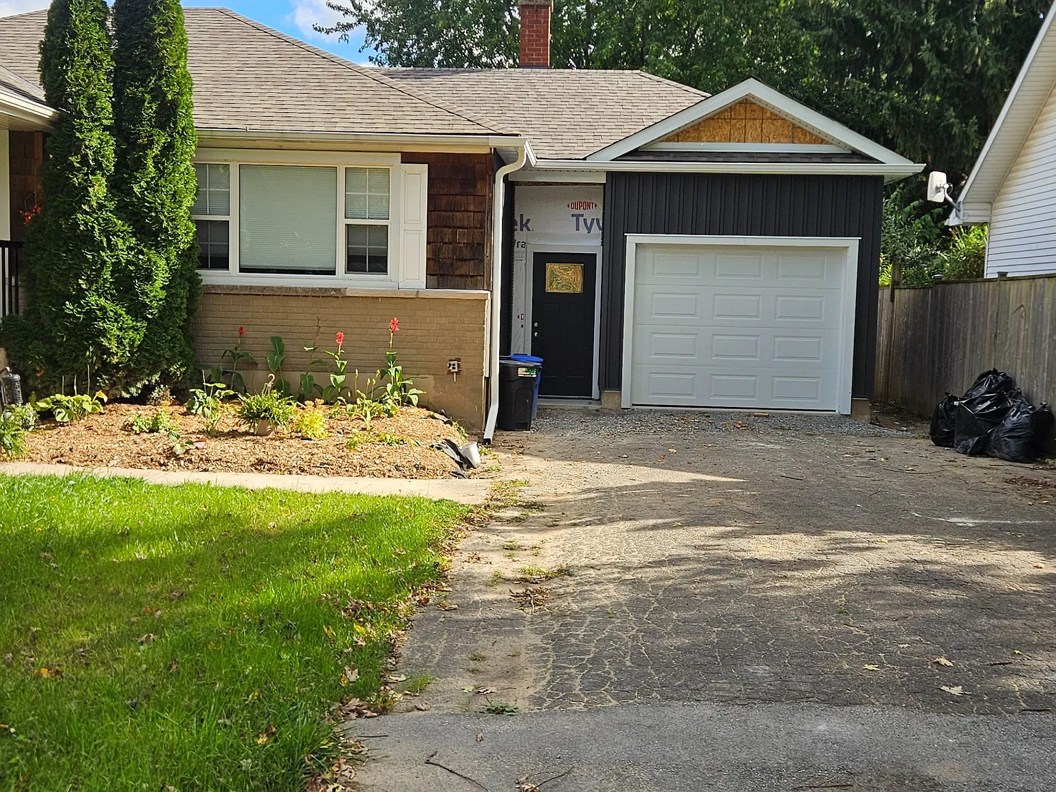 4 bed, $2,850 — Photo 3