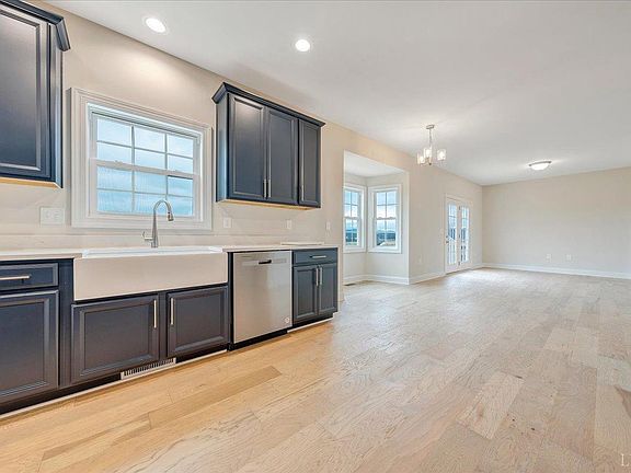 5th image of 1172 Lochwood Hill Dr