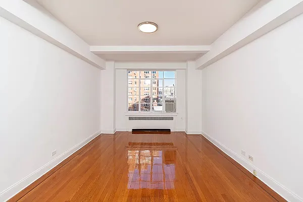 Rented by R New York | media 11