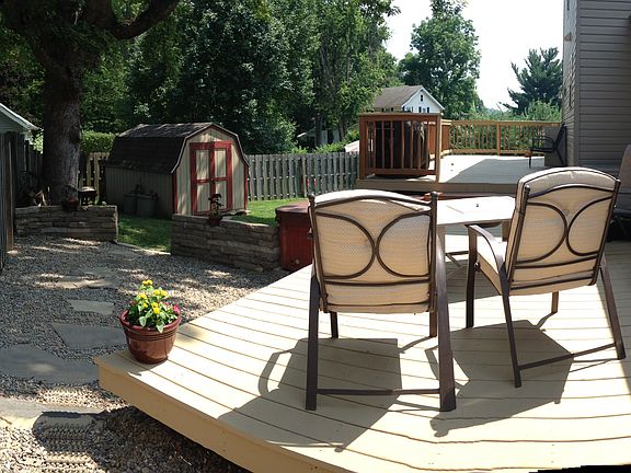 Back Yard-Large Deck