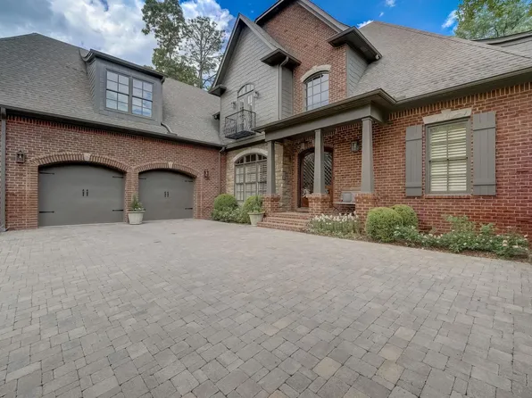 1014 Mountain Trce, Birmingham, AL 35242
