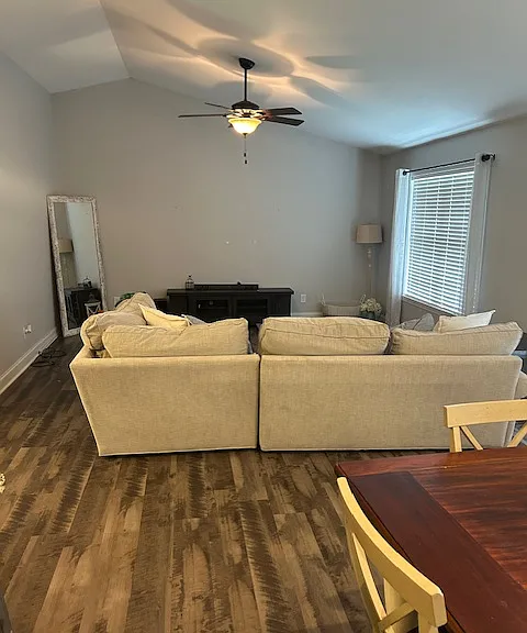 2406 Chimney Rock Ln — Photo 5