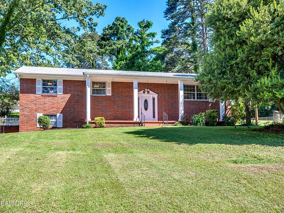 1st image of 5716 Woodleaf Dr