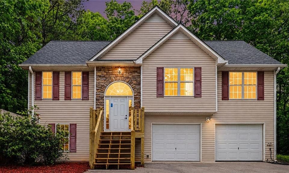 1st image of 180 Pebblebrook Way