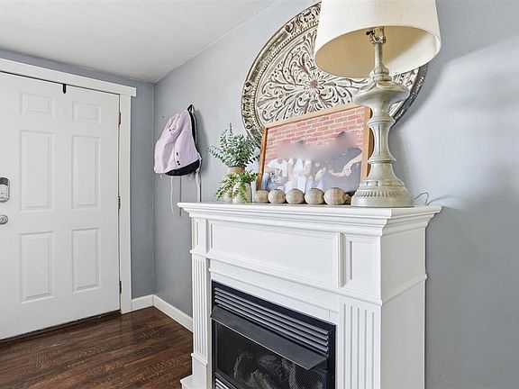 5th image of 1003 N Hightower St