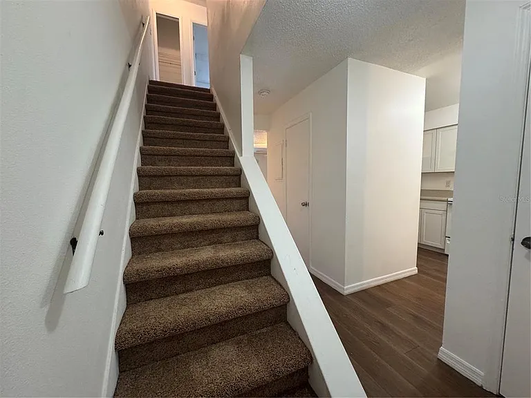 221 S Cypress Way — Photo 9