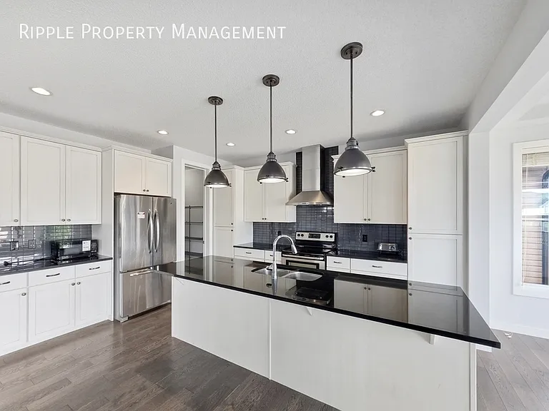 118 Panora Ct NW — Photo 9