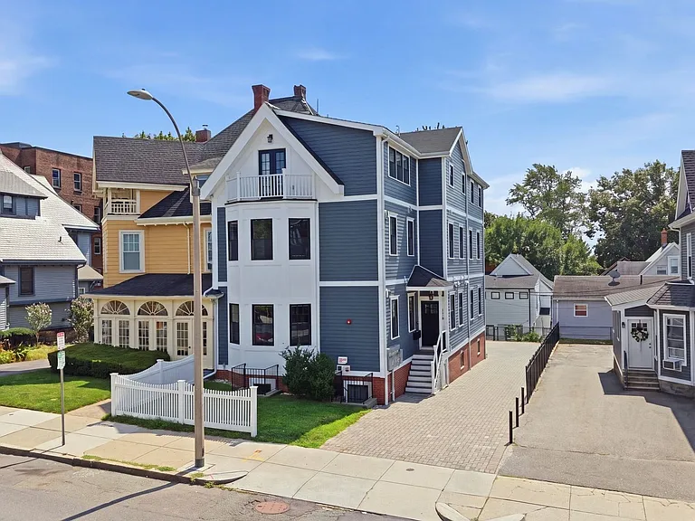 144 Highland Ave #4 — Photo 21