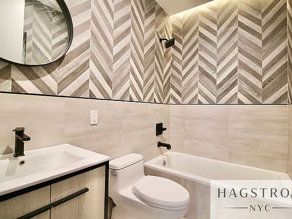 4th image of 1266 Pacific St #3F