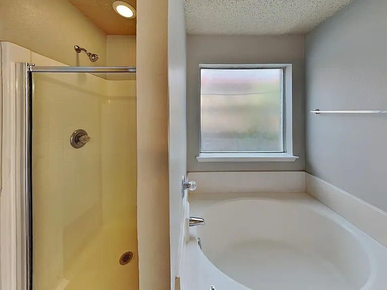 3990 Sarasota Springs Dr — Photo 10