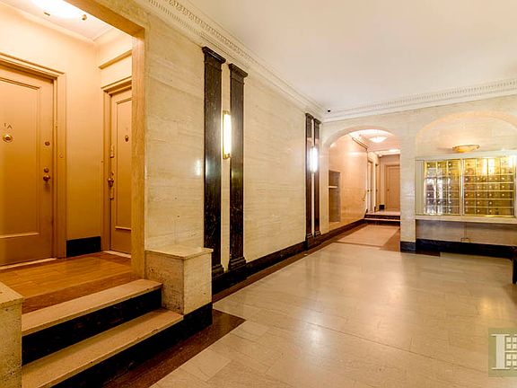 4th image of 160 W 77th St APT 1E