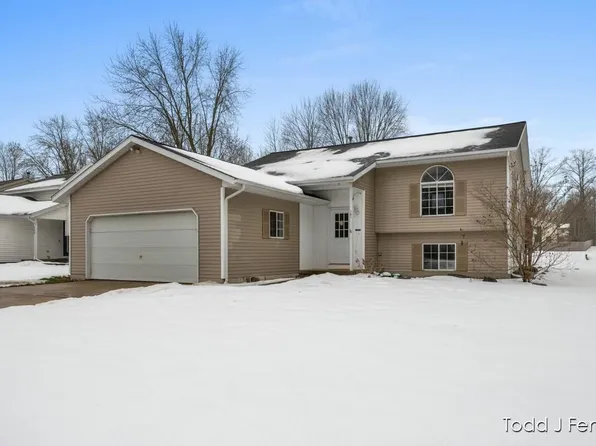 761 Cloverdale Ave NW, Grand Rapids, MI 49534