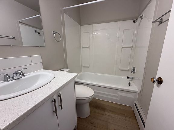 4th image of 8705 152nd St NW #4