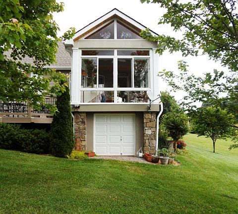 3rd image of 69 Vista Dr
