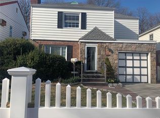 22123 Kingsbury Ave, Oakland Gardens, NY 11364