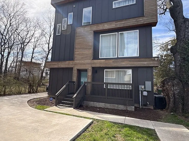 616 Stockell St #B — Photo 1