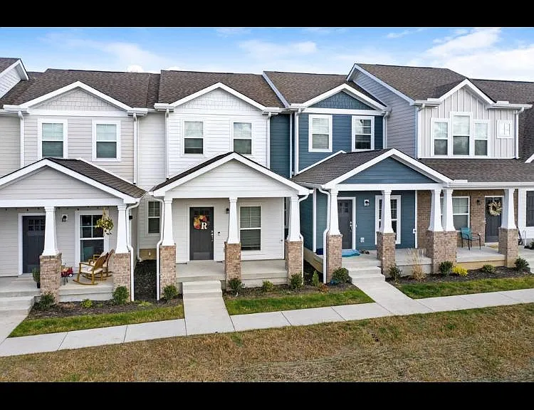973 Ashland Place Dr — Photo 1