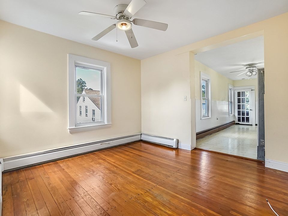 1st image of 31 Central St Floor 2