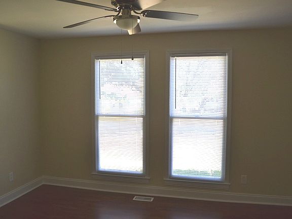 3rd image of 841 Bradley St
