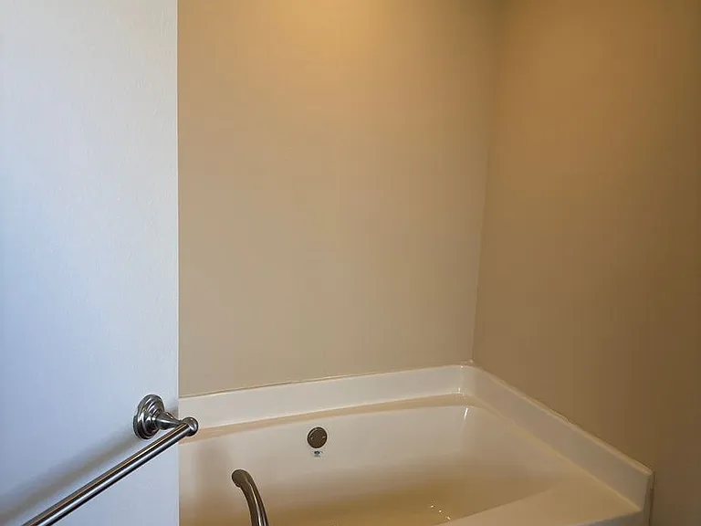 18128 Canal Junction Dr — Photo 6
