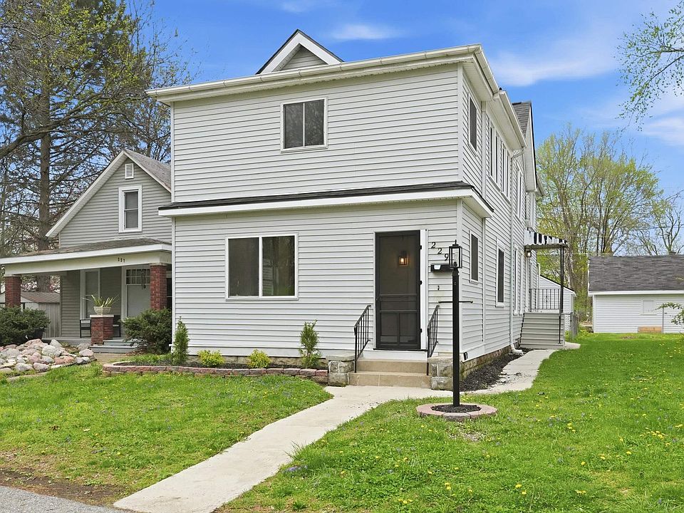 1st image of 229 Center St