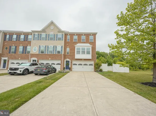 1 Isabelle Ct, Marlton, NJ 08053