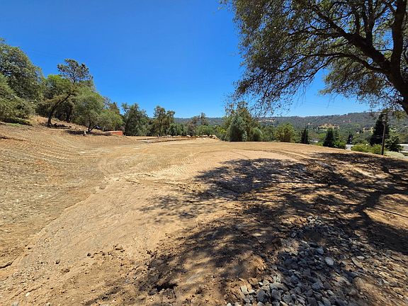 3rd image of Lozanos Rd