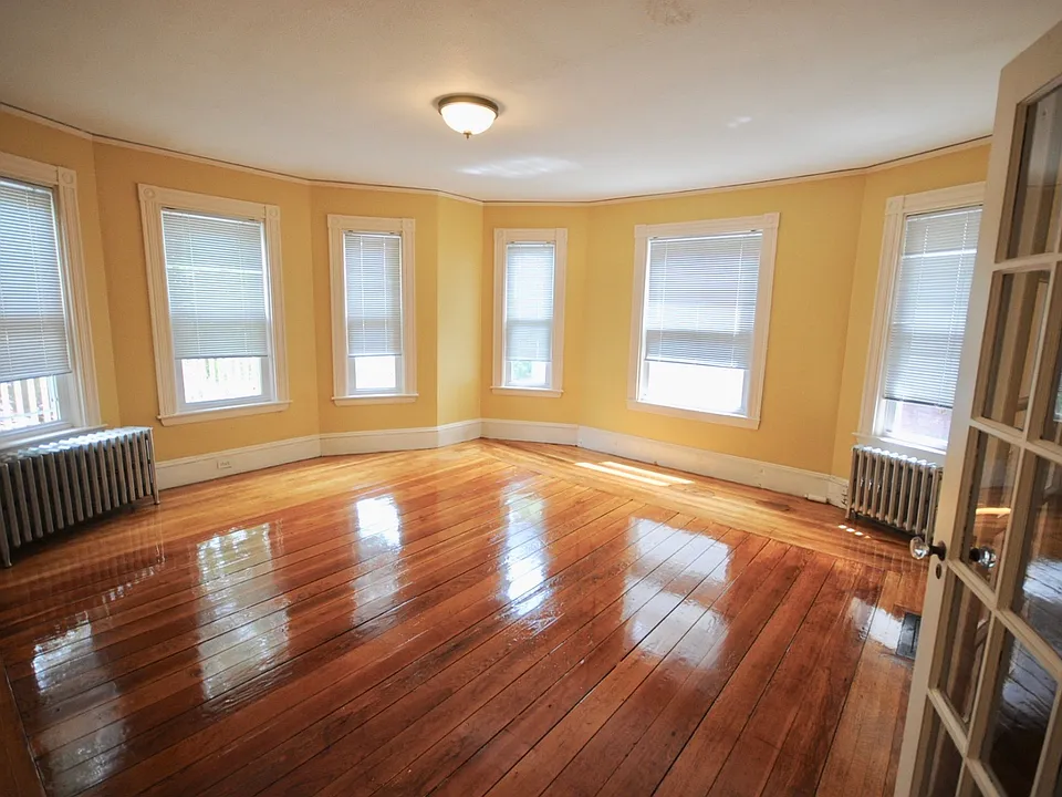 18 Hinckley Street Apartments