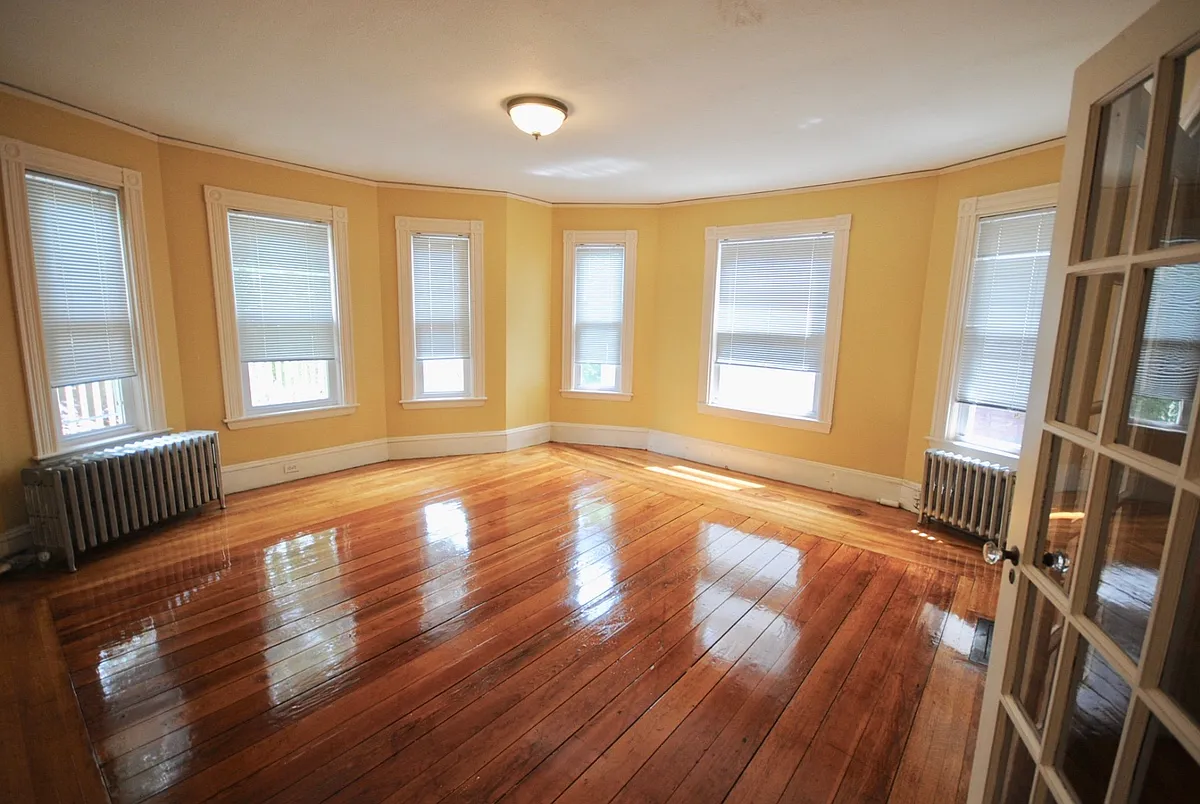 Building Photo - 16 Hinckley St #1R
